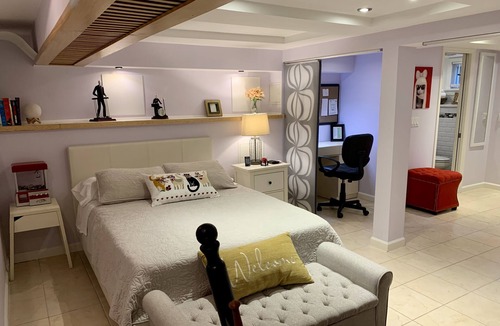 Queens Apartment | Lovely petite studio, walk to LIRR and Bell Blvd.