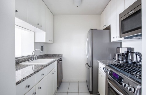 Union Square Apartment | Lux Union Square 1BR w/Gym, Doorman, across from Park, by Blueground