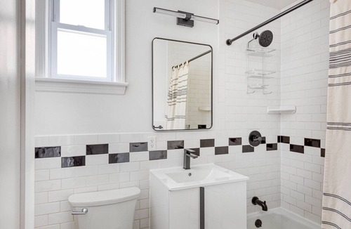 Greenpoint Apartment | Luxe UES 2BR w/ W/D & Elevator, near Bloomingdales, by Blueground