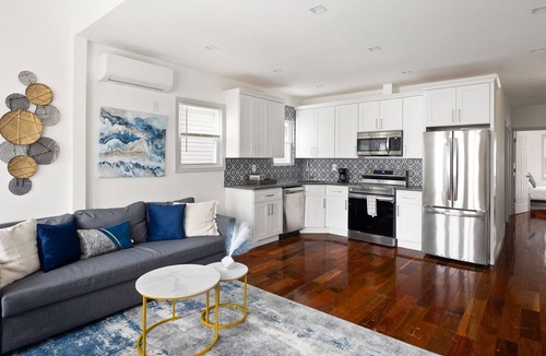 Queens Apartment | Luxurious 6 Bedroom Townhouse NYC
