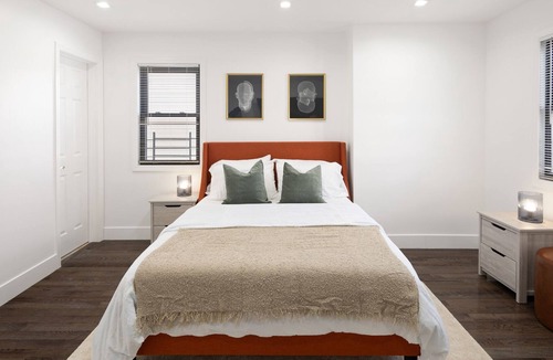 Queens Apartment | Luxurious Hotel 6 Bedroom 4bath Near JFK