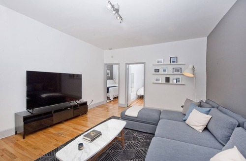 Ukrainian Village House | Luxury 2200ft² 4-Bedroom in the East Village!