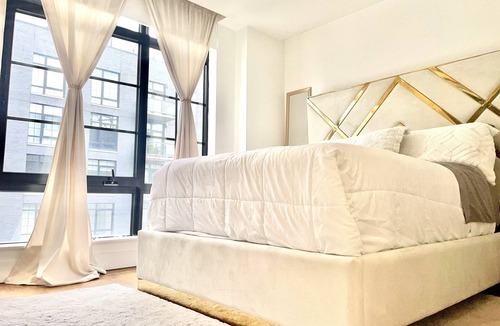 Mott Haven Condo | Luxury Penthouse