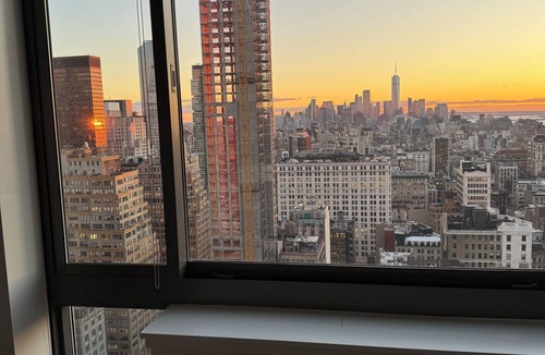 Union Square Apartment | Manhattan Luxe Views Near Empire State
