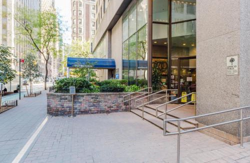 Central Park South Apartment | Midtown 1BR w Gym Elevator nr Rockefeller NYC-508