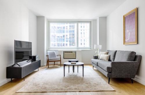 Central Park South Apartment | Midtown 1BR w Gym Elevator nr Rockefeller NYC-508