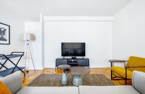 Turtle Bay Apartment | Midtown E 1BR w WD Doorman nr Central Park NYC-532