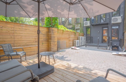 Ocean Hill Apartment | Modern 2Bd Brooklyn Stay with Rec Room & Backyard