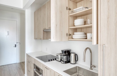 Clinton Hill Apartment | Modern Clinton Hill Studio w/Gym, Pool & W/D, nr Barclays, by Blueground