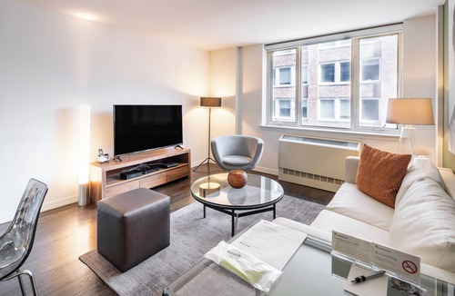Sutton Place Apartment | Modern, Comfortable One Bed on the Upper East Side