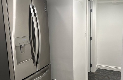 Queens Apartment | Modern & cozy basement apartment in Queens near Public Transportation