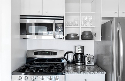Union Square Apartment | Modern Flatiron 1BR w/Gym, Doorman, near USQ, train, by Blueground