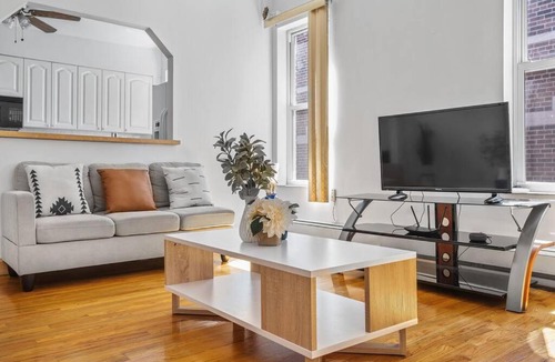 Queens Apartment | Modern & Spacious ~ Mins to Manhattan, Queen Beds