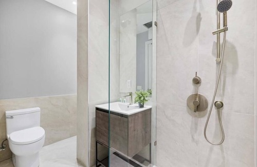 Mott Haven Hotel | Mott Haven Queen Suite | Gym | Kitchenette