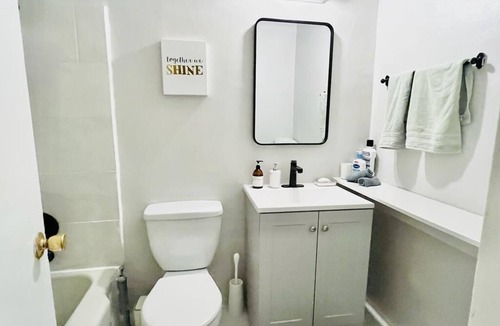 Rose Hill Apartment | Murray Hill - Empire state ~ Grand central 4 Bedrooms Large