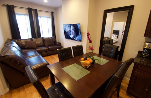 Bedford-Stuyvesant House | *NEW*6 BEDROOM DUPLEX 2 BLOCKS FROM TRAIN AND 15 MIN TRAIN RIDE INTO MANHATTAN