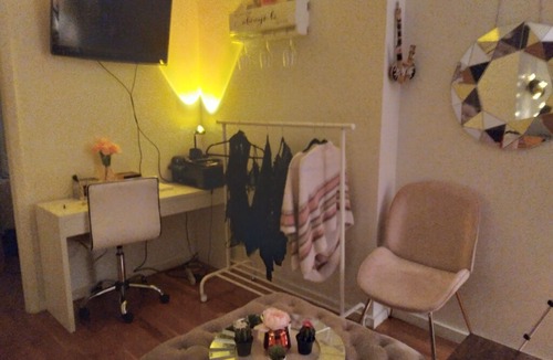 Upper Manhattan Apartment | New York City Room
