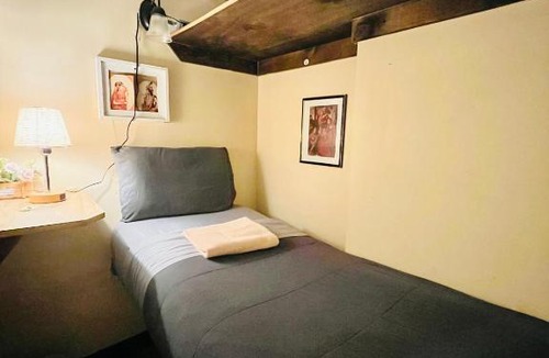 Chelsea House | New York Spirit Retreats HOSTEL