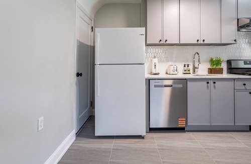 Kew Gardens Hills House | Newly renovated townhome with AC in Queens