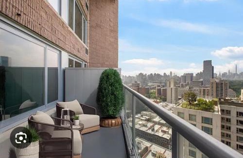 East Harlem Apartment | NYC 5th ave Central Park penthouse balcony 3bedroom oasis