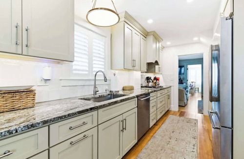 Ogunquit House | Ocean View | Rooftop Deck | Downtown OGT
