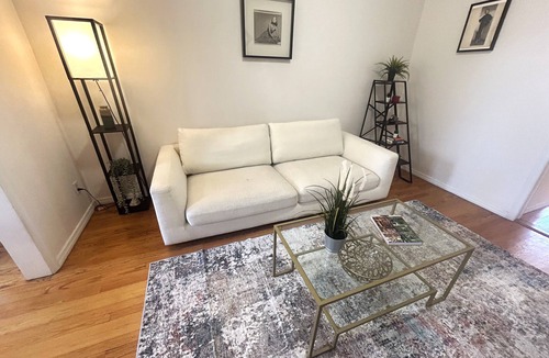 Carroll Gardens Apartment | Peaceful & Bright 2BR in Cobble Hill
