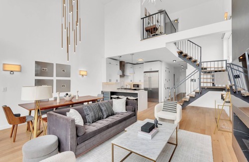 Clinton Hill Condo | Penthouse Brooklyn Barclays Center 30 minutes to Time Square