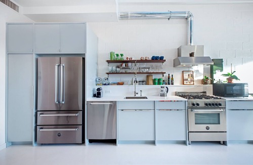 Hunters Point House | Penthouse w/large rooftop Manhattan skyline in 2 family Townhome