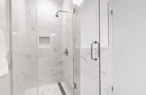 Upper East Side Apartment | Pet Friendly and Modern UES One Bedroom