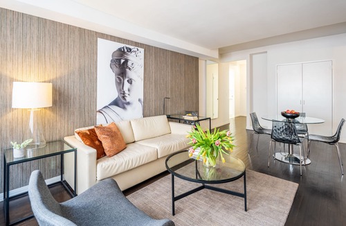Central Park South Apartment | Pet-Friendly Upper East Side One Bedroom Apartment