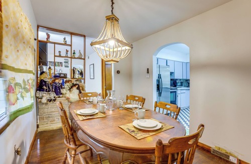 Westernport Apartment | Pool Table & Shared Sauna! Potomac River Basecamp