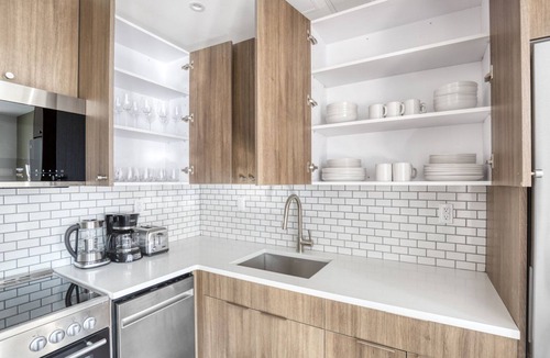 Vinegar Hill Apartment | Premium Dumbo 2BR w/W/D, Roof & Gym, nr TimeOut Building, by Blueground
