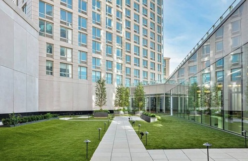 Hunters Point Condo | Pristine Studio Apartment in LIC Minutes from Grand Central