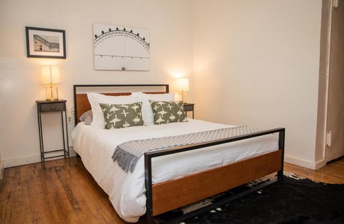 Chelsea Apartment | Queen Studio In NYC