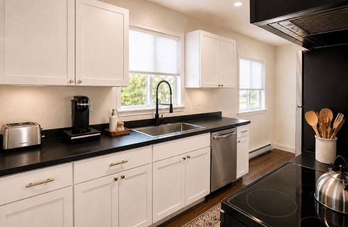 Williston Apartment | Quiet 2BR for Workers-Fast WiFi-Parking-Self Check-in