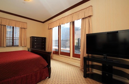 Central New York City Apartment | Radio City Apartments