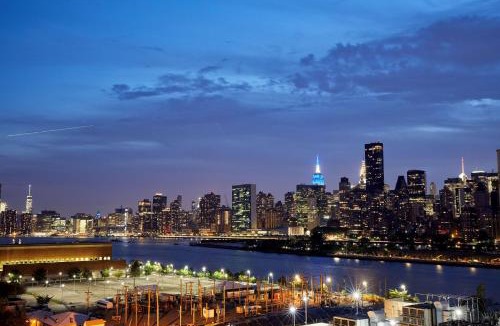 Hunters Point Hotel | Ravel Hotel Trademark Collection by Wyndham