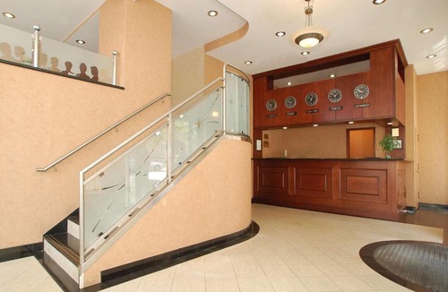 Hunters Point Hotel | Red Lion Inn & Suites Long Island City