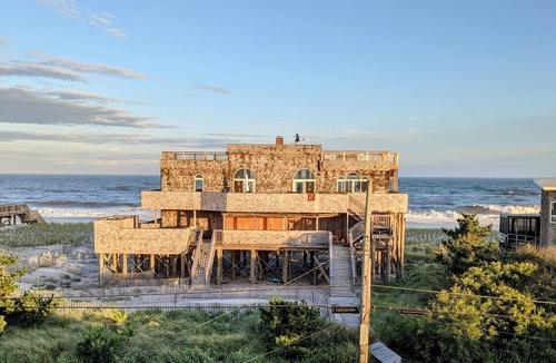 Bayberry Dunes House | Relaxing Oceanfront Retreat W/Jacuzzi And Private Steps To Beach