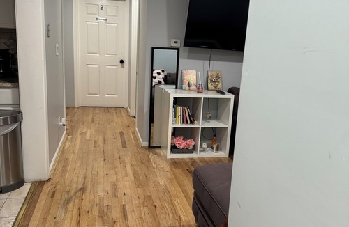 Queens Apartment | Relaxing room near JFK