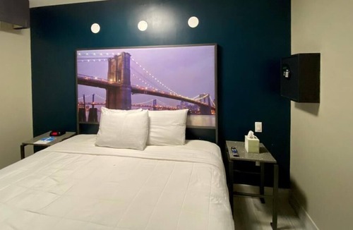 Rochdale Hotel | Rodeway Inn Near JFK Airport
