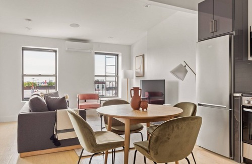 Carroll Gardens Apartment | Serene Carroll Gardens 3BR w/W/D, near Carroll Park, by Blueground
