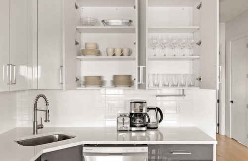 Carroll Gardens Apartment | Serene Carroll Gardens 3BR w/W/D, near Carroll Park, by Blueground