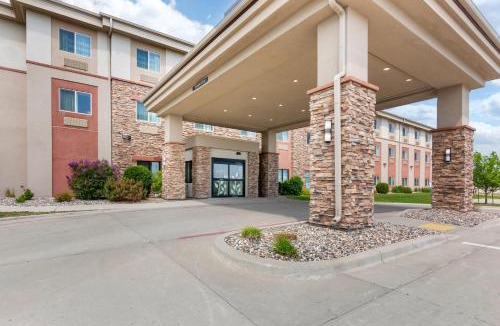 Devils Lake Hotel | Sleep Inn & Suites Devils Lake