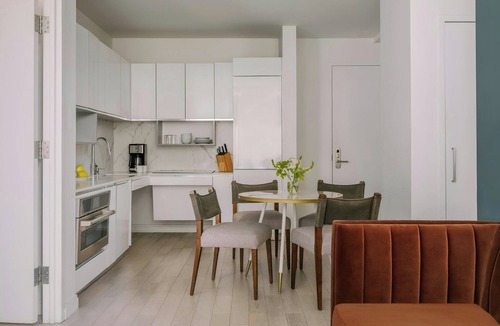 Financial District Hotel | Sonder by Marriott Bonvoy Battery Park Apartments Financial District