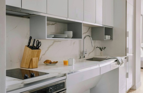 Financial District Hotel | Sonder by Marriott Bonvoy Battery Park Apartments Financial District