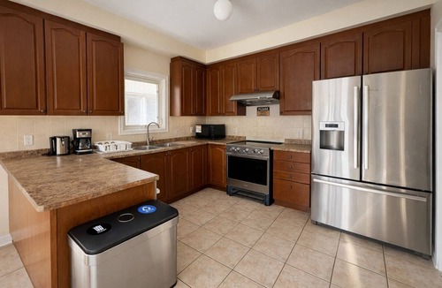 Brampton House | Spacious 2-Bed Suite with Private Bath & Walk-In Closet in Brampton Shared Home!