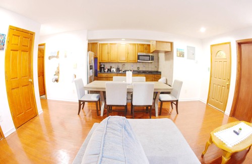 Westchester Square Apartment | Spacious 3-bedroom apartment in the Bronx wirh Free Parking!