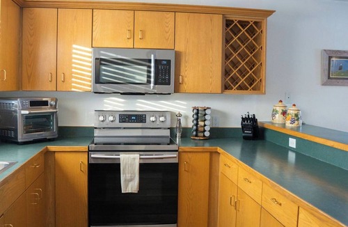 Big Sky House | Spacious and Comfortable Chalet - 10min from Skiing, 45min from Yellowstone
