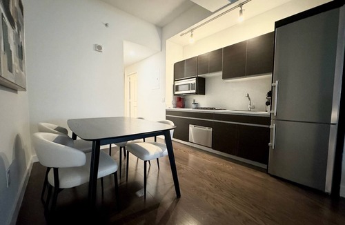 Financial District Apartment | Spacious NYC 1-bedroom; Downtown with 24/7 Doorman